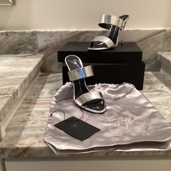 Giuseppe Zanotti high heel silver mules - Picture 1 of 6